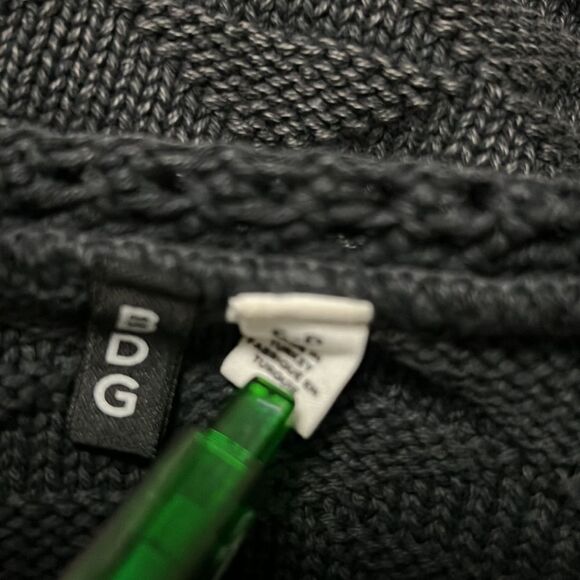 BDG URBAN OUTFITTERS SOLID CREW NECK SWEATER SIZE S-P‎ - Picture 3 of 6